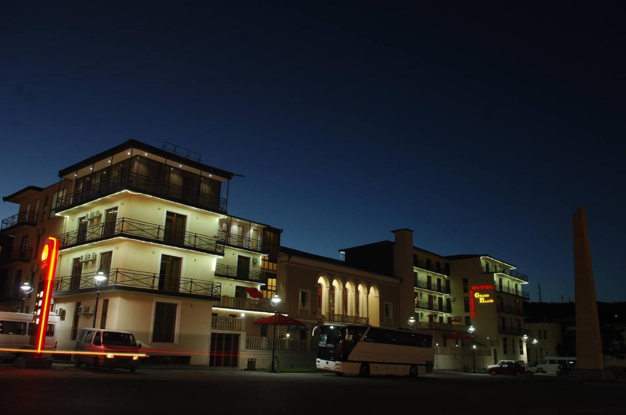 Hotel Grand Palace Akhaltsikhe  Ngoại thất bức ảnh